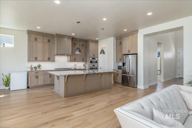 5562 S Zaivcla Ave, Meridian, ID 83642