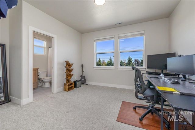5562 S Zaivcla Ave, Meridian, ID 83642
