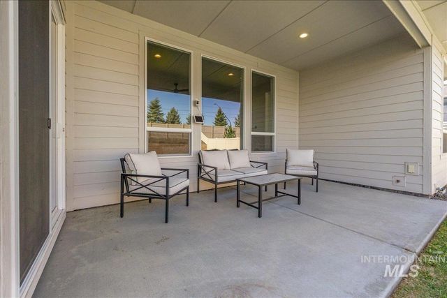 5562 S Zaivcla Ave, Meridian, ID 83642