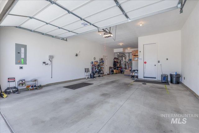 5562 S Zaivcla Ave, Meridian, ID 83642