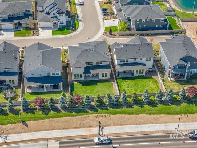 5562 S Zaivcla Ave, Meridian, ID 83642