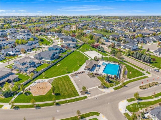 5562 S Zaivcla Ave, Meridian, ID 83642