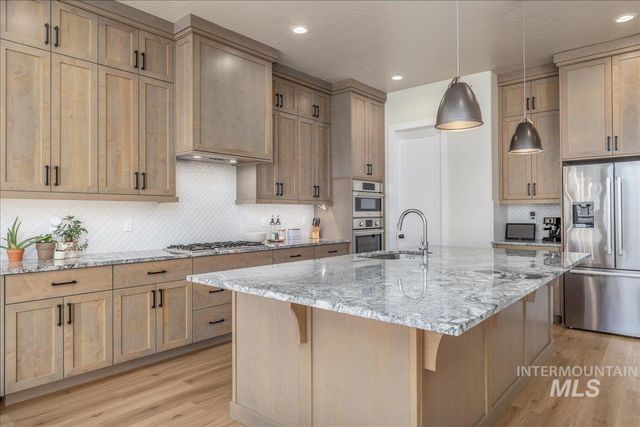 5562 S Zaivcla Ave, Meridian, ID 83642