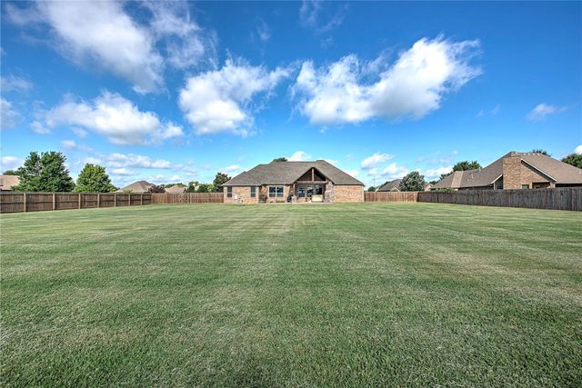 472 Wildcrest Drive, Farmington, AR 72730