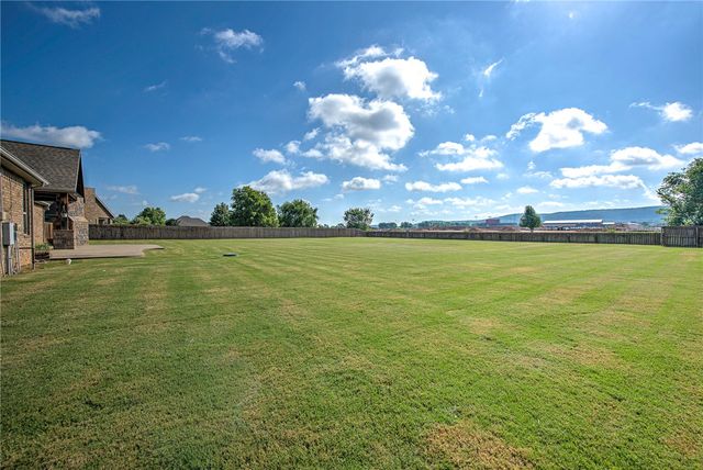 472 Wildcrest Drive, Farmington, AR 72730