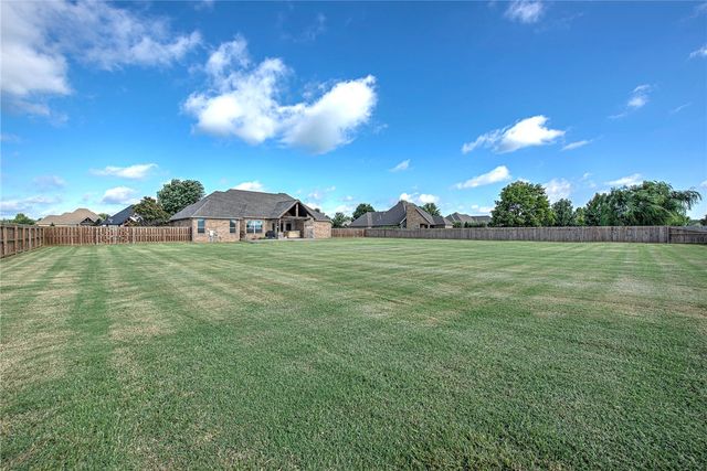 472 Wildcrest Drive, Farmington, AR 72730
