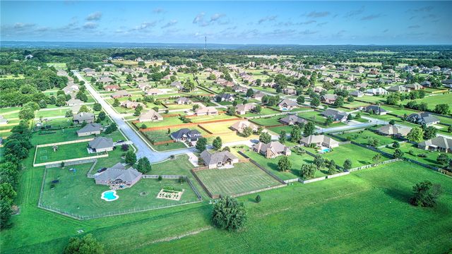 472 Wildcrest Drive, Farmington, AR 72730