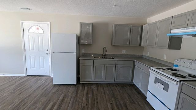 1474-2 Kelly Drive, Hinesville, GA 31313