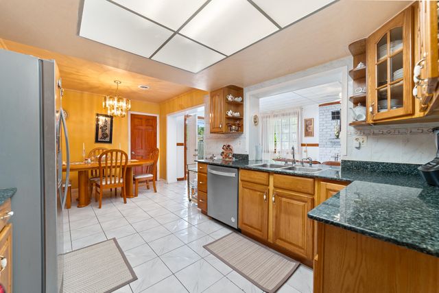 4460 NW 3rd Place, Plantation, FL 33317