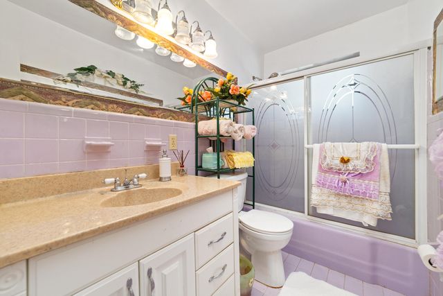 4460 NW 3rd Place, Plantation, FL 33317