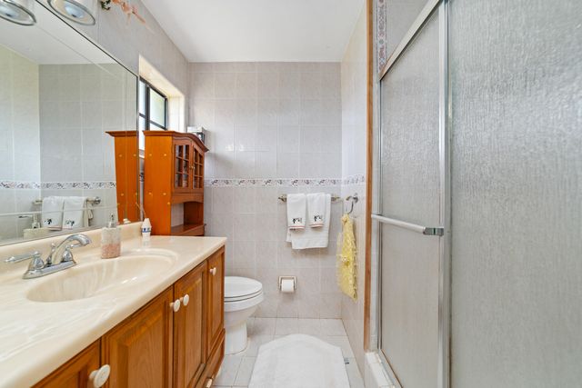 4460 NW 3rd Place, Plantation, FL 33317