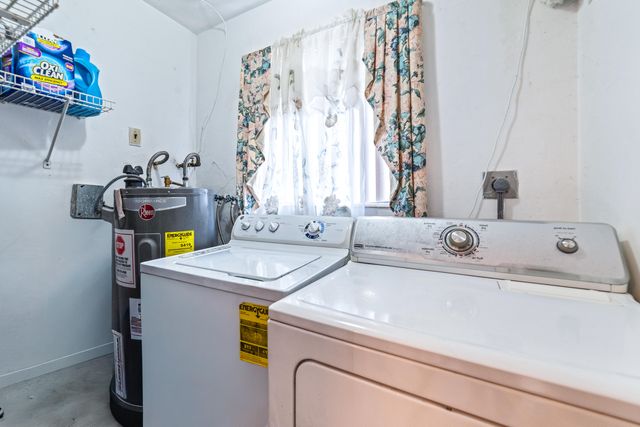 4460 NW 3rd Place, Plantation, FL 33317