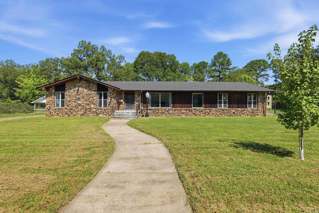 1826 Caldwell Street, Conway, AR 72034