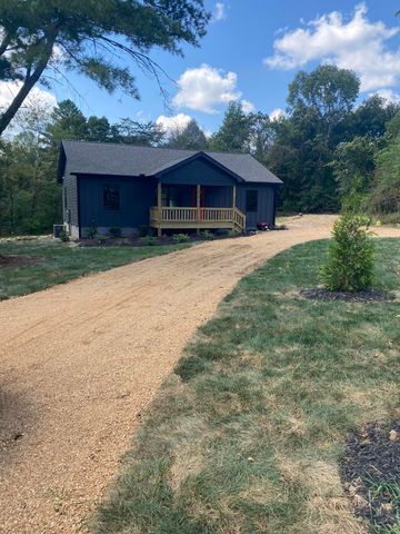 2015 Oak Street, Signal Mountain, TN 37377