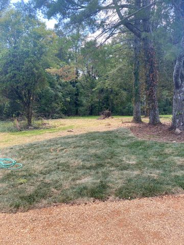 2015 Oak Street, Signal Mountain, TN 37377