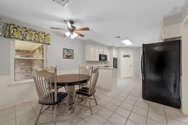 9920 Sandalwood Drive, Woodway, TX 76712