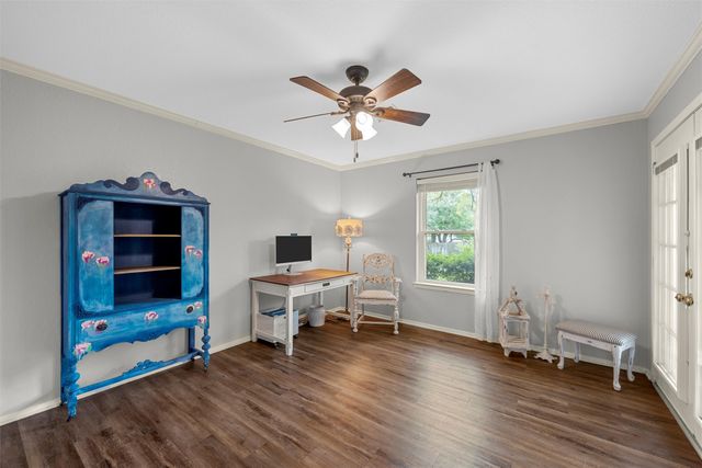 9920 Sandalwood Drive, Woodway, TX 76712