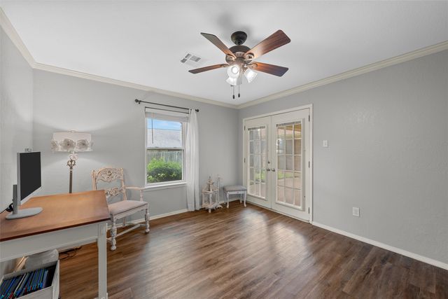 9920 Sandalwood Drive, Woodway, TX 76712