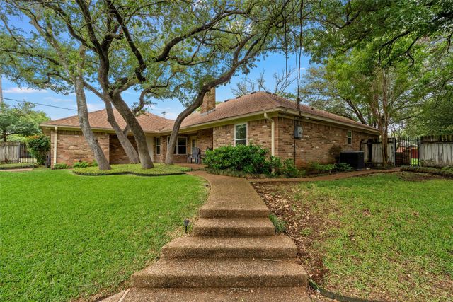 9920 Sandalwood Drive, Woodway, TX 76712