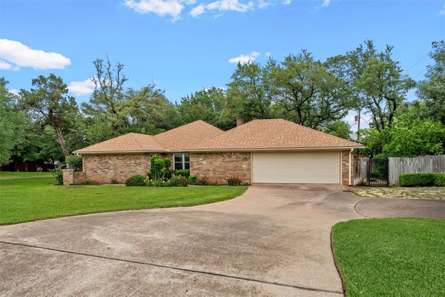 9920 Sandalwood Drive, Woodway, TX 76712