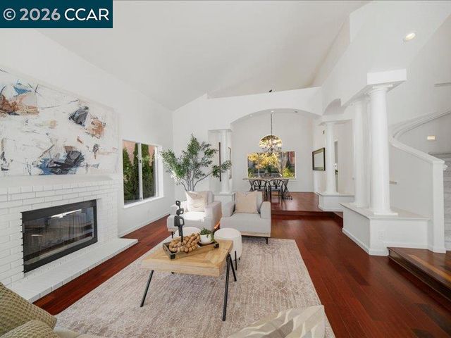 209 Walnut Creek Ct, Danville, CA 94506