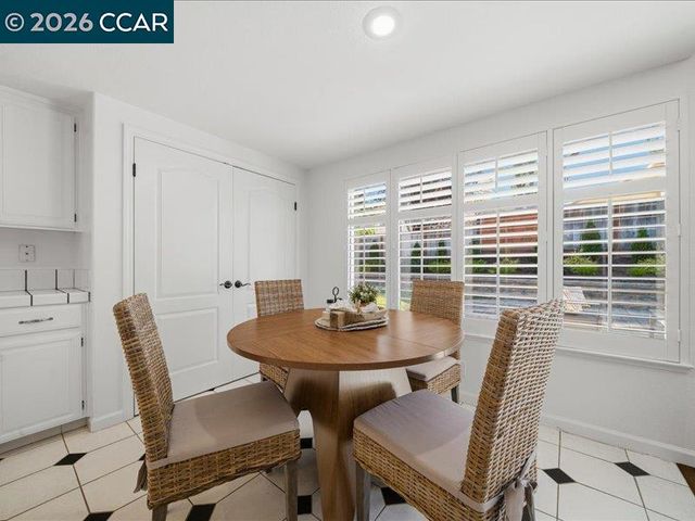 209 Walnut Creek Ct, Danville, CA 94506