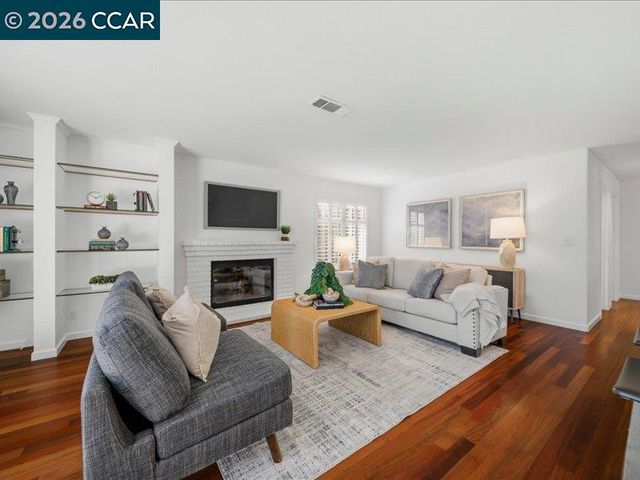 209 Walnut Creek Ct, Danville, CA 94506