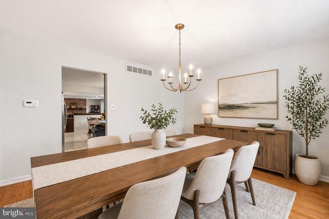 1661 BLUE JAY LN, Cherry Hill, NJ 08003