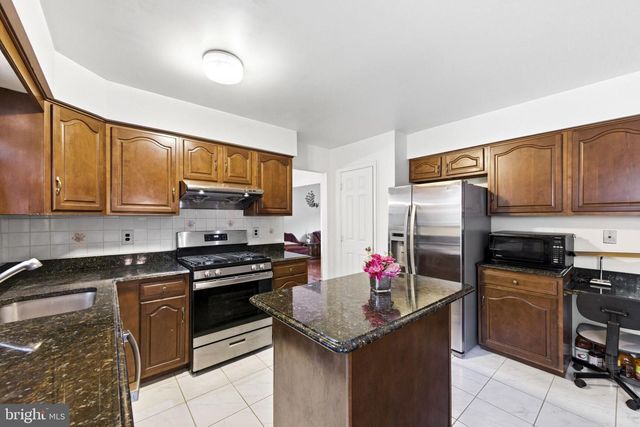 1661 BLUE JAY LN, Cherry Hill, NJ 08003