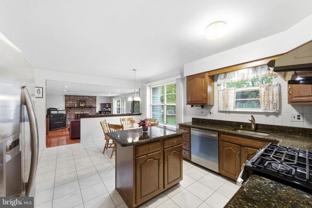 1661 BLUE JAY LN, Cherry Hill, NJ 08003