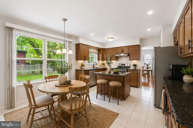 1661 BLUE JAY LN, Cherry Hill, NJ 08003