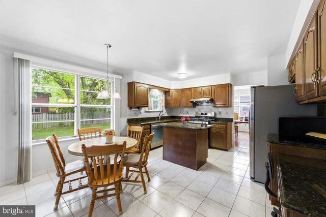 1661 BLUE JAY LN, Cherry Hill, NJ 08003