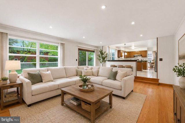 1661 BLUE JAY LN, Cherry Hill, NJ 08003