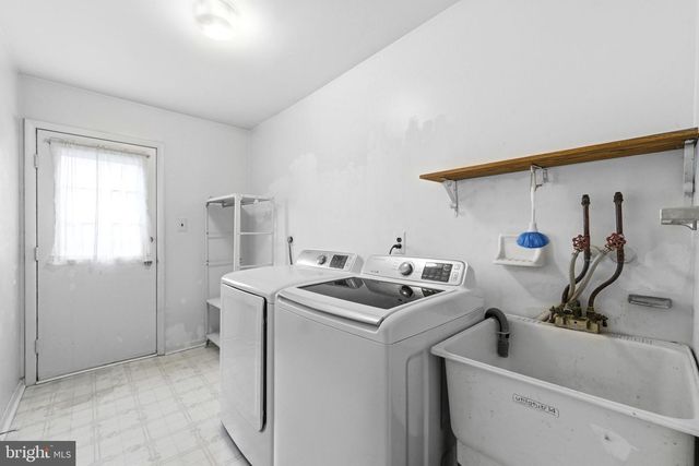 1661 BLUE JAY LN, Cherry Hill, NJ 08003