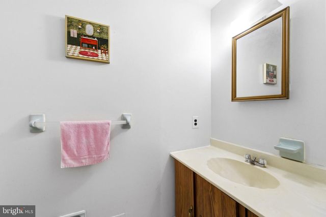 1661 BLUE JAY LN, Cherry Hill, NJ 08003