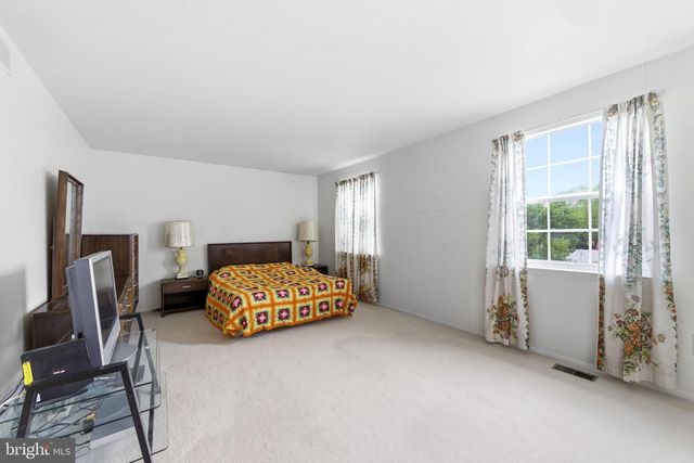 1661 BLUE JAY LN, Cherry Hill, NJ 08003