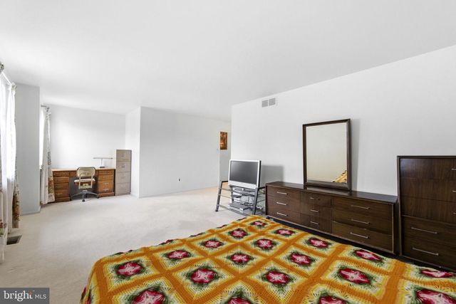 1661 BLUE JAY LN, Cherry Hill, NJ 08003