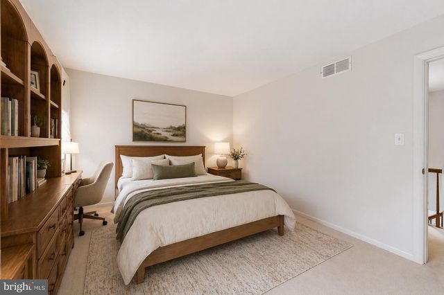 1661 BLUE JAY LN, Cherry Hill, NJ 08003