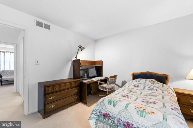 1661 BLUE JAY LN, Cherry Hill, NJ 08003