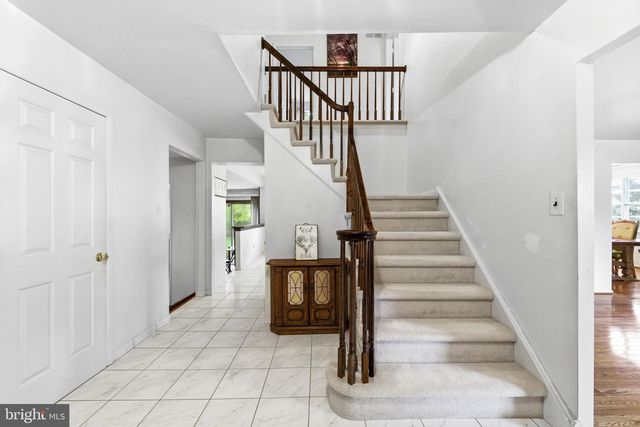 1661 BLUE JAY LN, Cherry Hill, NJ 08003