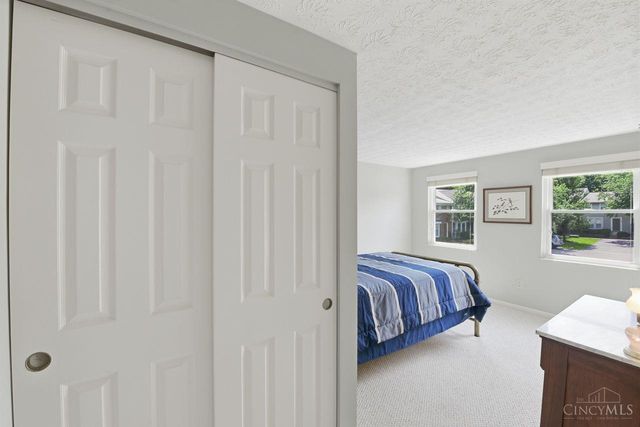 955 Woodlyn Drive N, Anderson Twp, OH 45230