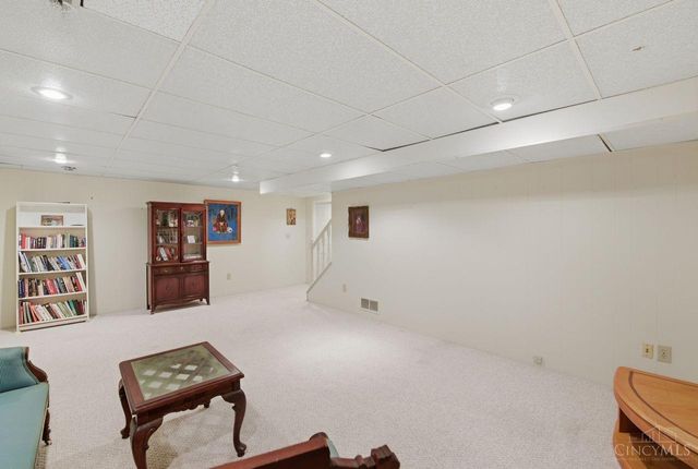 955 Woodlyn Drive N, Anderson Twp, OH 45230