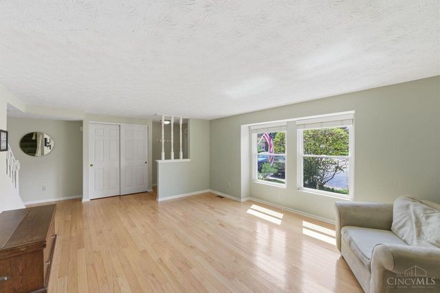 955 Woodlyn Drive N, Anderson Twp, OH 45230