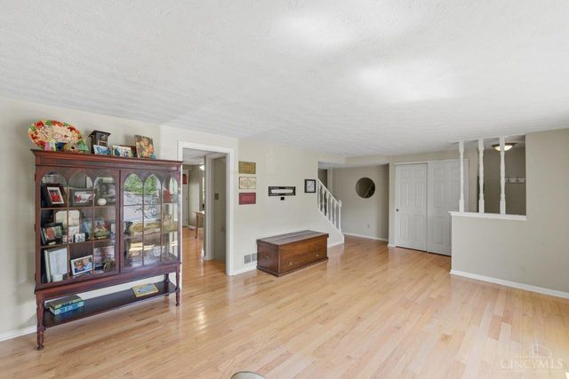 955 Woodlyn Drive N, Anderson Twp, OH 45230