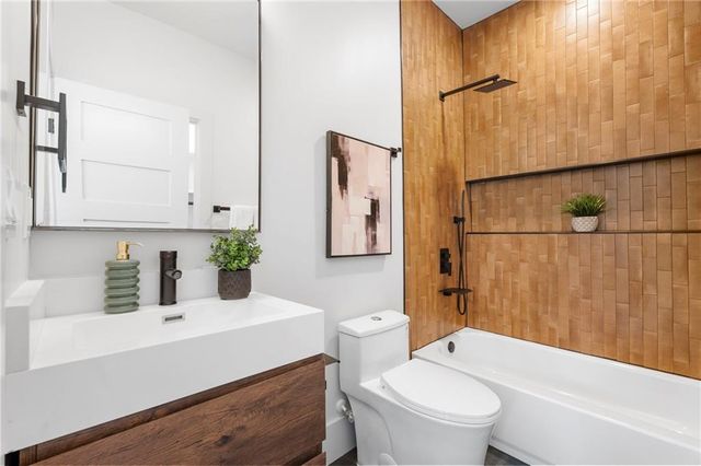 2454 Caladium Drive NE, Atlanta, GA 30345