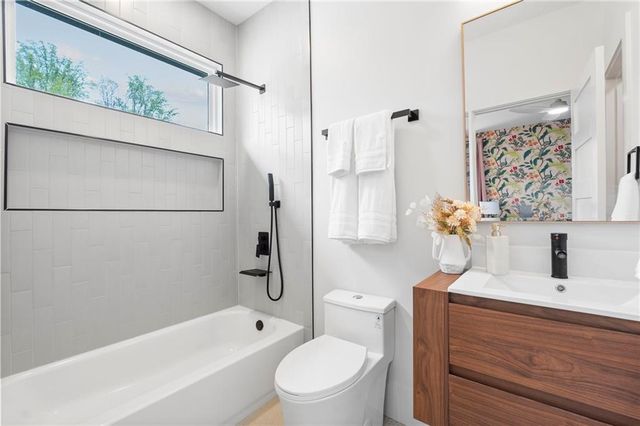 2454 Caladium Drive NE, Atlanta, GA 30345