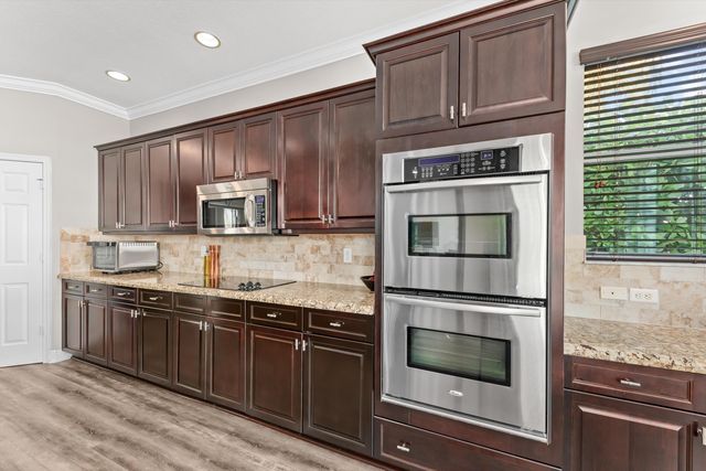 9724 Phipps Lane, Wellington, FL 33414