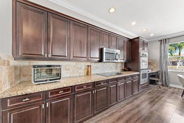 9724 Phipps Lane, Wellington, FL 33414