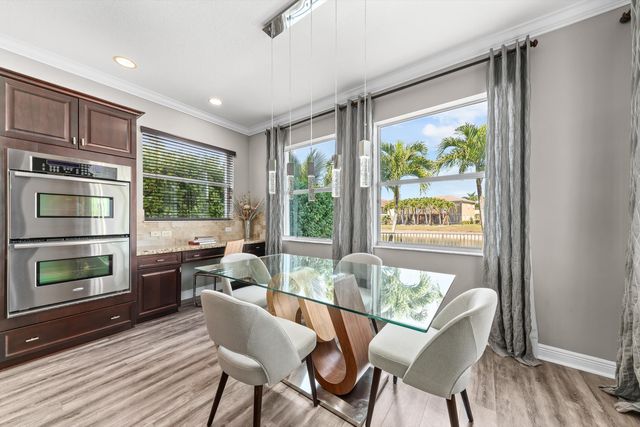 9724 Phipps Lane, Wellington, FL 33414