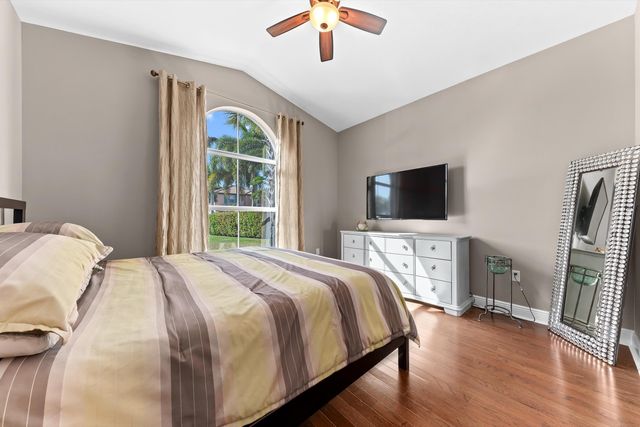 9724 Phipps Lane, Wellington, FL 33414